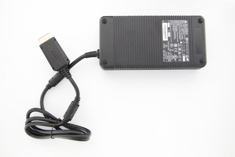 Asus ROG adapter 330W