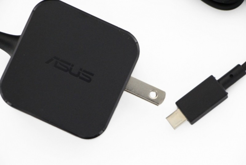 American Charger 24W Asus
