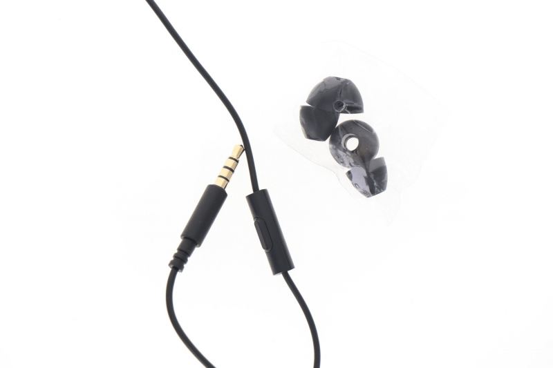 Asus Black earphones