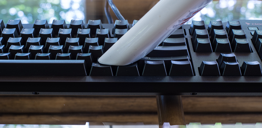 cleaning a keyboard